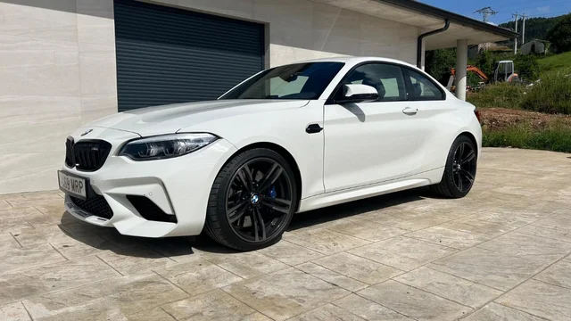 
								BMW M2 Competition full									