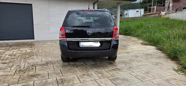 
								Opel Zafira 1.9 cdti full									