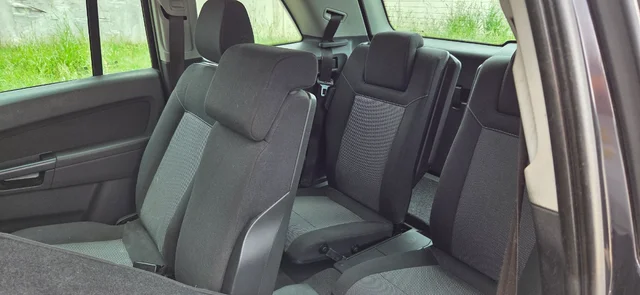 
								Opel Zafira 1.9 cdti full									