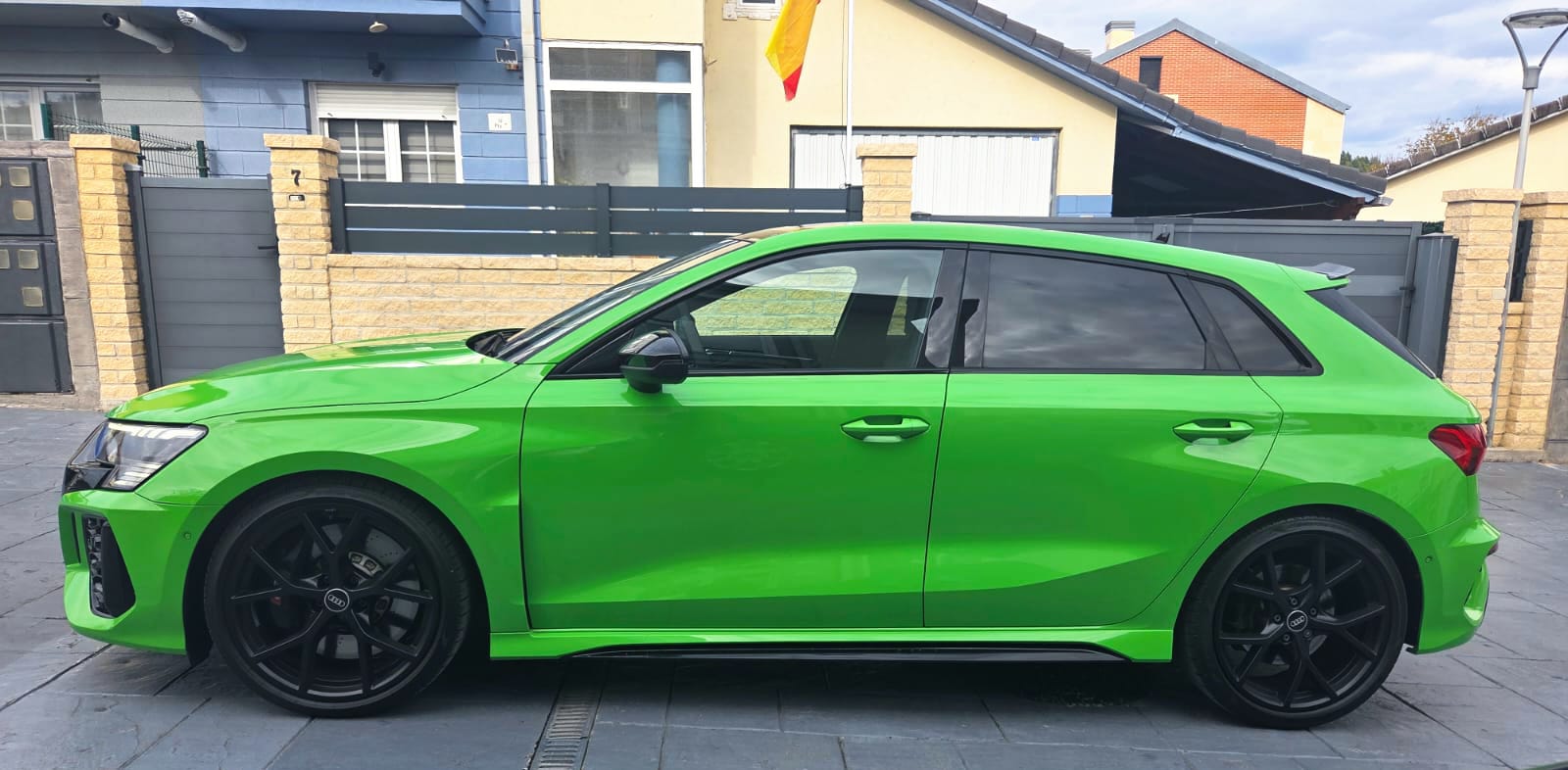 
								Audi RS3 Sportback 2022 – Verde Kyalami, Full Extras full									